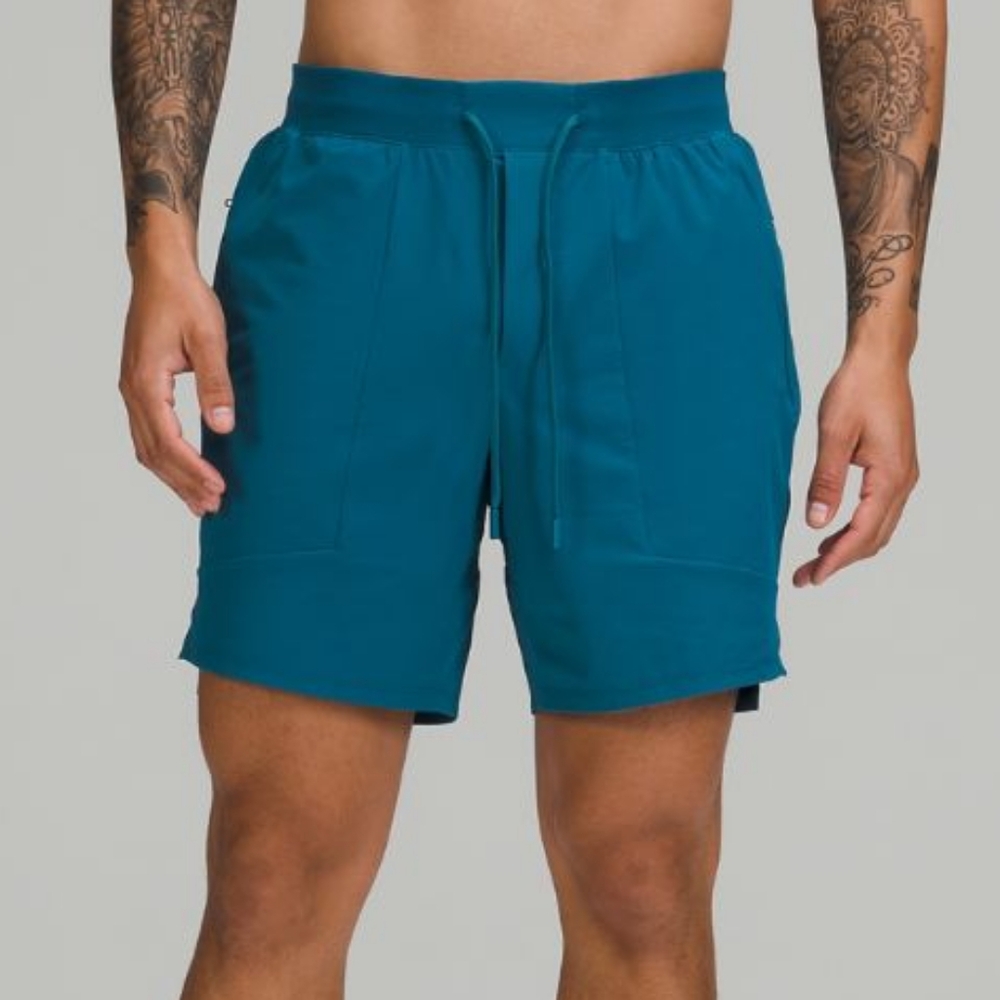 lululemon License to Train Short 7" Linerless (Size M)